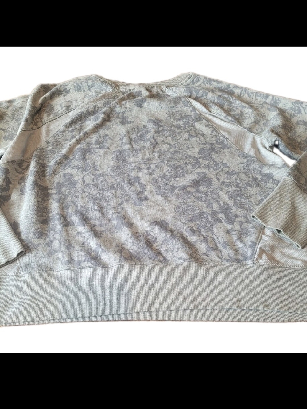 Old Navy Active Women’s XL Gray Floral Mesh Athletic Sweatshirt Pullover - Picture 5 of 8